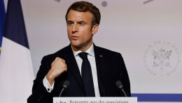 Emanuelle Macron az orosz-ukrán béke követe?