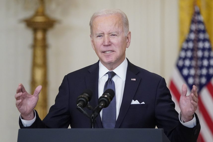 Joe Biden amerikai elnök csütörtökön gyilkos diktátornak nevezte Vlagyimir Putyin orosz elnököt