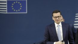 Mateusz Morawiecki: intenzív tárgyalások zajlanak a NATO keleti szárnya megerősítéséről