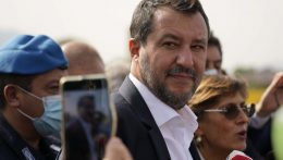 Salvini: Az Európai Bizottság elnöke mondjon le vagy kérjen bocsánatot