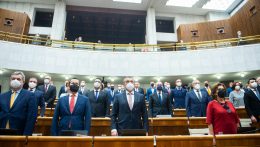 A parlament nem hagyta jóvá a Smer által kezdeményezett rendkívüli ülést