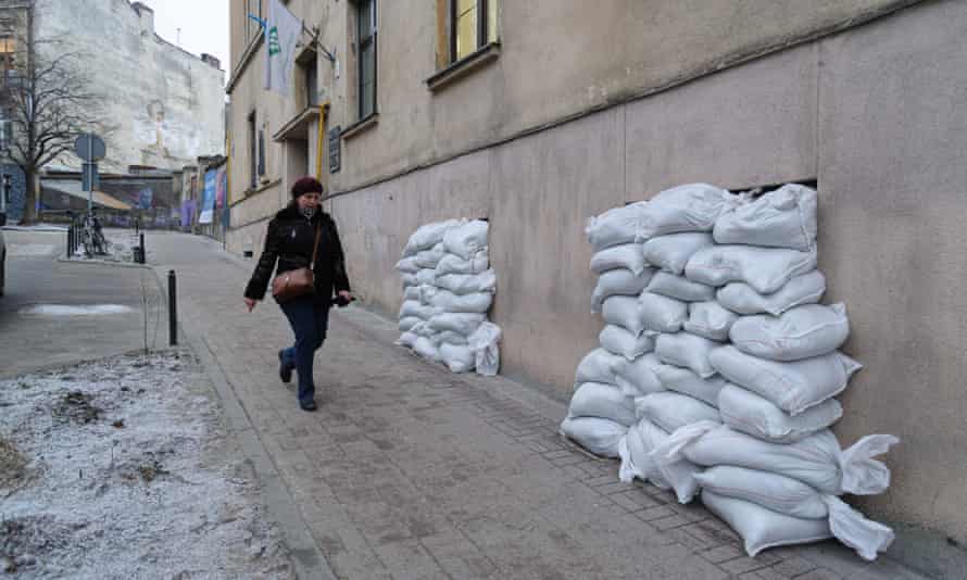 Nyugat-Ukrajnára hullanak az orosz bombák