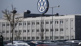 A Volkswagen csökkentheti adminisztratív pozícióinak számát