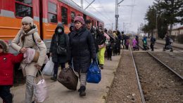 Tavaly 64 százalékkal többen kértek menedéket az EU-ban, mint a megelőző évben