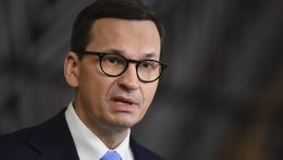 A négyfokos skálán másodfokú, megelőző jellegű terrorriasztást hirdetett Mateusz Morawiecki lengyel kormányfő az Ukrajnával határos két vajdaságban