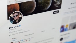 Elon Musk megvásárolta a Twittert