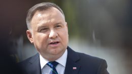 Duda: Ha a NATO úgy dönt, Lengyelország kész atomfegyvert fogadni a területén