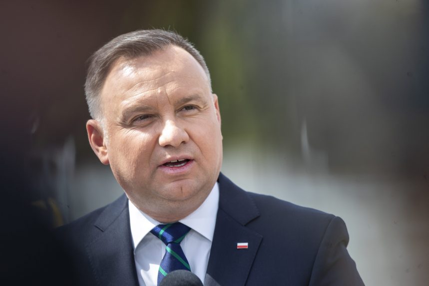 Lengyelországban Duda nem írja alá az abortusz dekriminalizálását célzó törvényjavaslatot