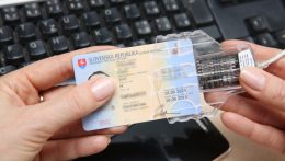 Biometrikus adatok is kerülnek az új személyi igazolványokba