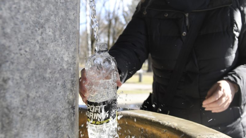 23 millió ember nem jut ivóvízhez Mexikóban, azonban az üdítőgyárak tovább üzemelnek