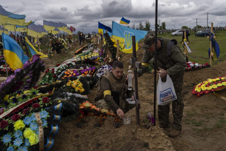 Továbbra sem jutnak élelemhez és ivóvízhez Mariupol lakosai