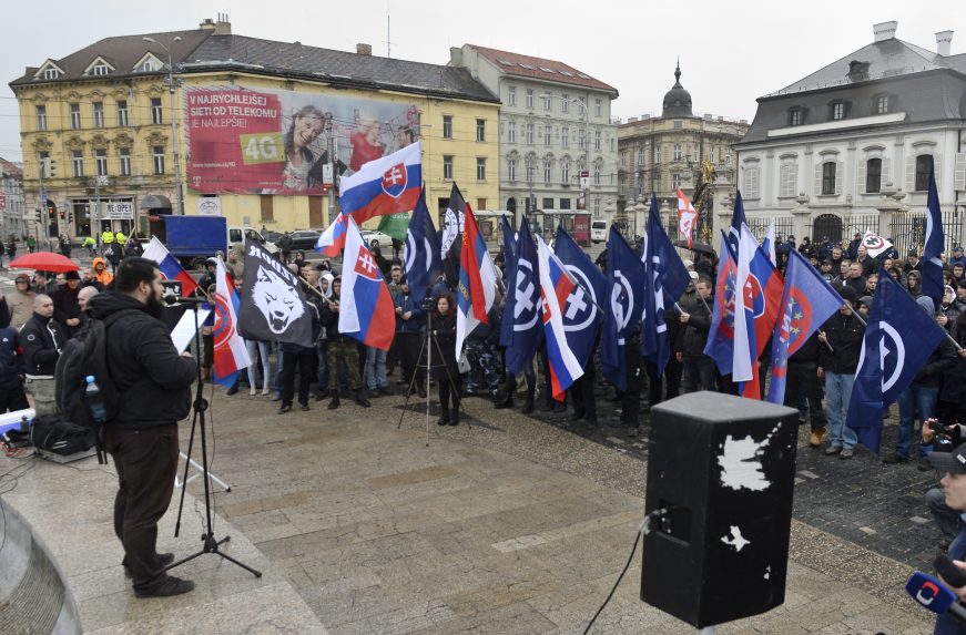 A polgárok frusztráltsága miatt népszerűek a szélsőséges pártok