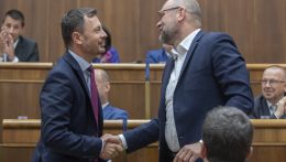 Hárman a négyes koalíció mellett, a negyedik továbbra feltételeket szab