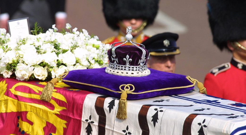 Kedden szállítják Londonba II. Erzsébet koporsóját