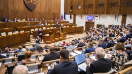 A szlovák parlament terrorizmust támogató államnak nyilvánította Oroszországot