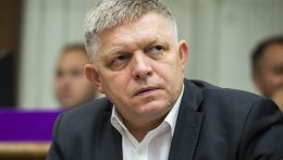 Fico a bünüldöző szervek felelősségre vonásáról kezdeményezett rendkívüli parlamenti ülést