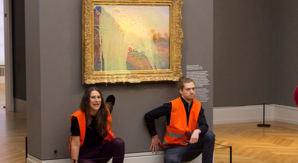 Burgonyapürével öntötték le Claude Monet legdrágább festményét