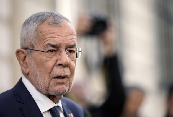 Alexander Van der Bellen maradhat Ausztria elnöke