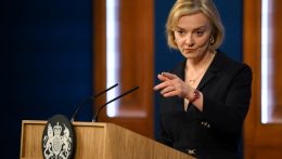 Tiszavirág életű lesz Liz Truss kormányfői karrierje?