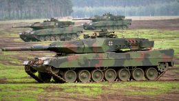 Decemberben szállítják le az első Leopard 2A4-es harckocsit