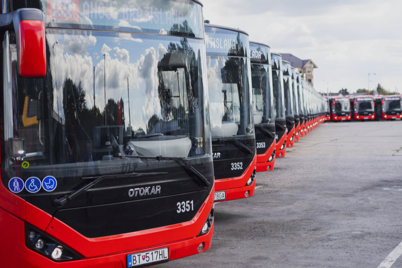 Ütemes menetrend szerint közlekedő buszjárat indul Nyitra és Vágsellye között