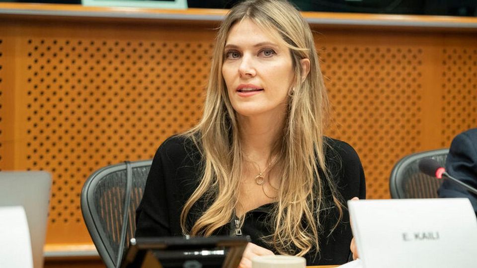 Vizsgálati fogságba helyezték Eva Kaili görög szocialista európai parlamenti képviselőt