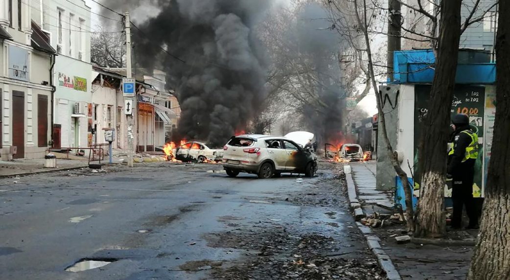 Az orosz erők ismét Herszont lőtték, áldozatokról is érkeztek hírek