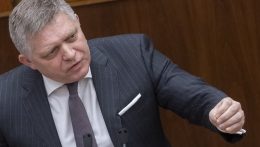 Robert Fico a Mig-29-es vadászrepülők miatt feljelenti az egész kormányt