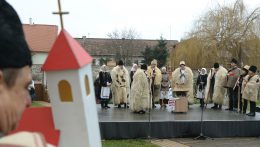 Szabad-e bejönni ide betlehemmel?