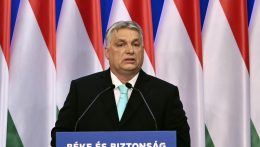 Politico: Ismét vétóval fenyeget Orbán Viktor