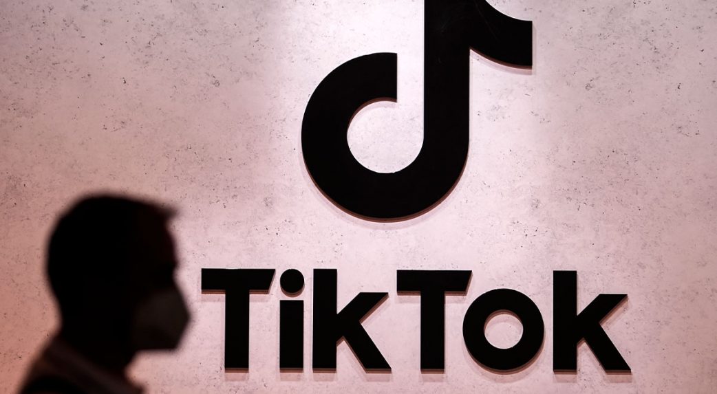 Az Európai Parlament is betiltja a TikTok alkalmazás használatát a hivatalos, kormányzati eszközökön