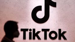 Az Európai Parlament is betiltja a TikTok alkalmazás használatát a hivatalos, kormányzati eszközökön