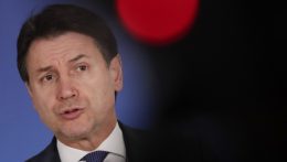 Vizsgálatot indított az olasz rendőrség Giuseppe Conte volt kormányfő ellen