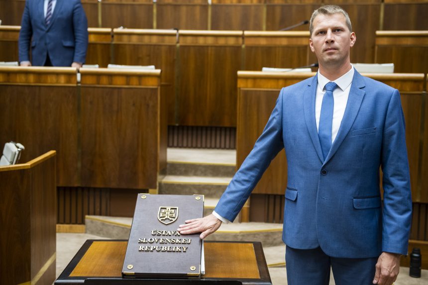 Csallóközi faluból a nagypolitikába