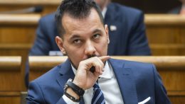 Šeliga szerint a nyomozásba akart beavatkozni a Smer-SD a rendkívüli üléssel