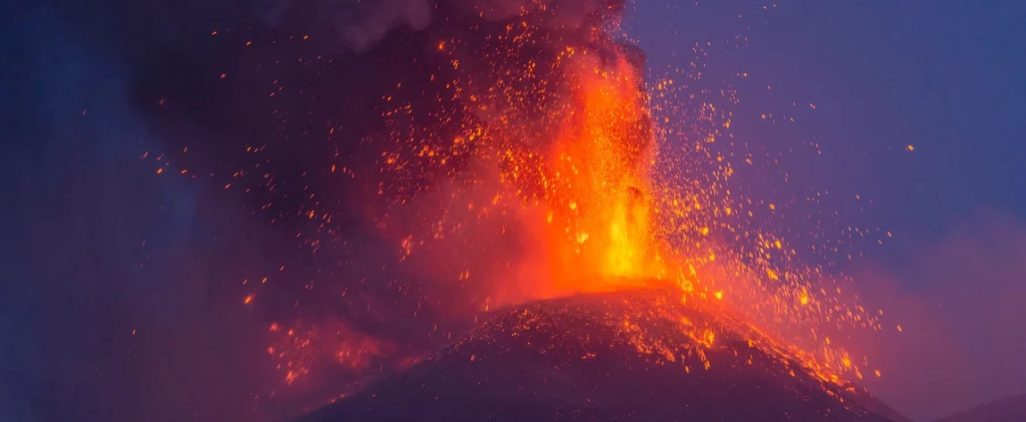 Kitört az Etna, leállították a légi közlekedést