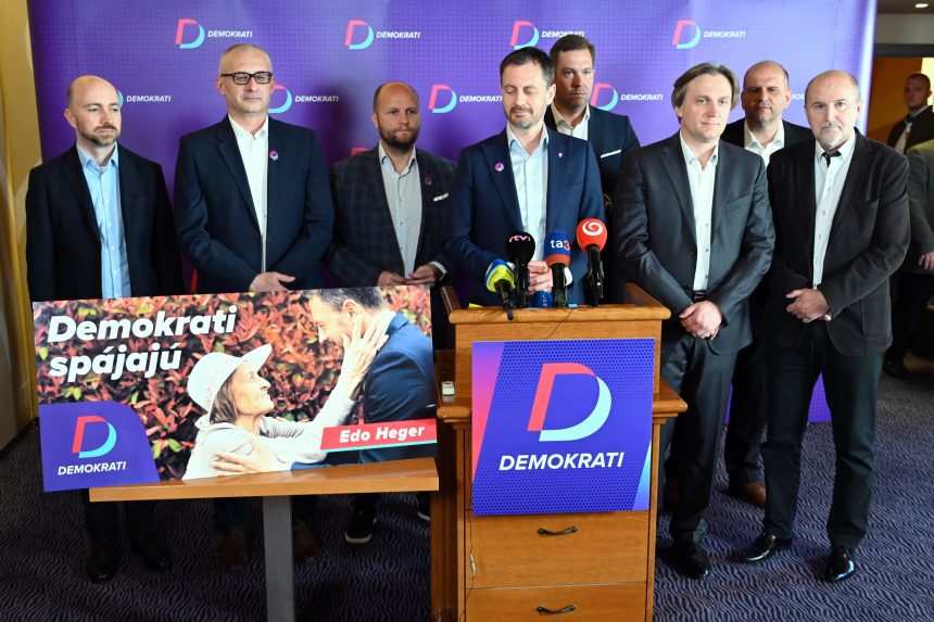 Simon nem szívesen lenne egy listán a Demokrati párt jelöltjeivel