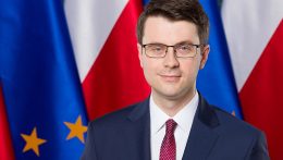 Ellenzi az EU új tervét a kötelező menekültelosztási mechanizmusra Varsó