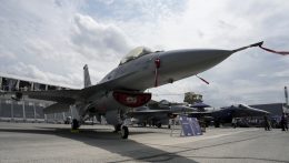 Bloomberg: megérkeztek az első F-16-os vadászgépek Ukrajnába