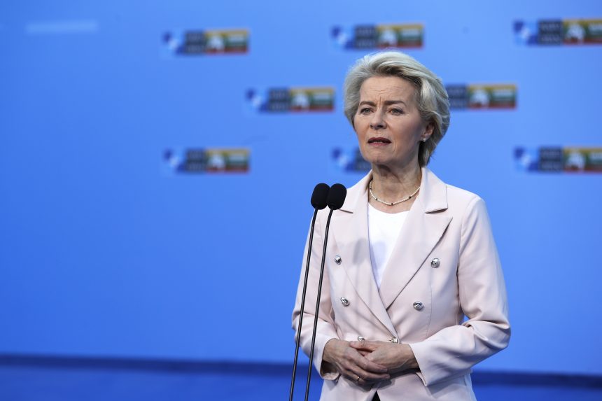 Von der Leyen: További reformok kellenek, hogy Ukrajna teljes jogú NATO- és EU-taggá válhasson