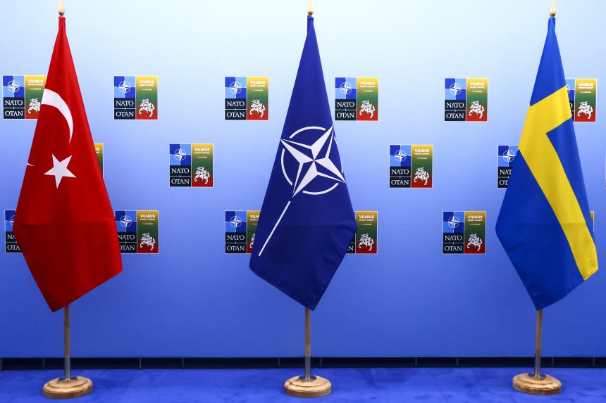 Az EU vezető politikusai februárban a NATO-val a védelmi kélrdésekről fognak tárgyalni