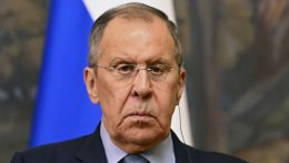 Lavrov: Oroszországot meglepte, hogy Törökország továbbra is fegyverekkel látja el Ukrajnát