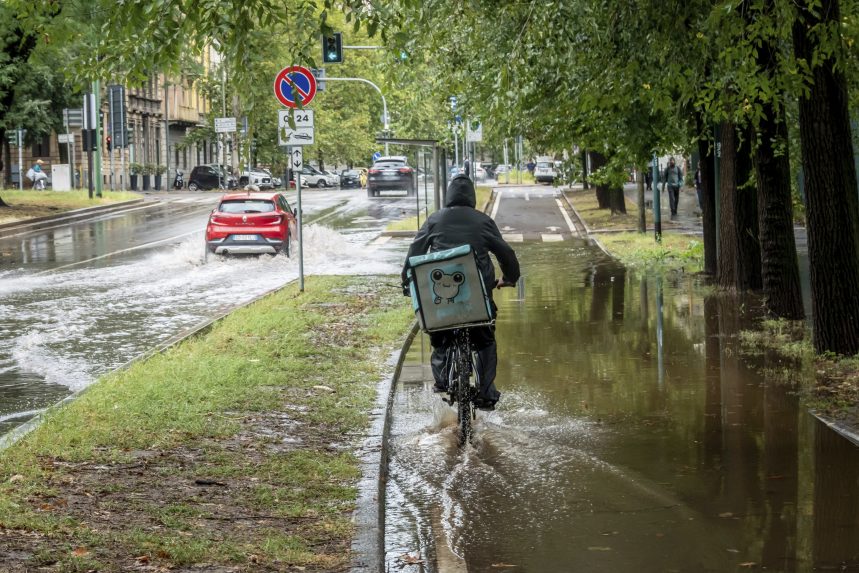 Az Olaszország és Franciaország közti vasúti közlekedést is érinti az Alpokban történt földcsuszamlás