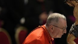 Pietro Parolin szentszéki államtitkár a háborúk befejezését reméli Donald Trumptól