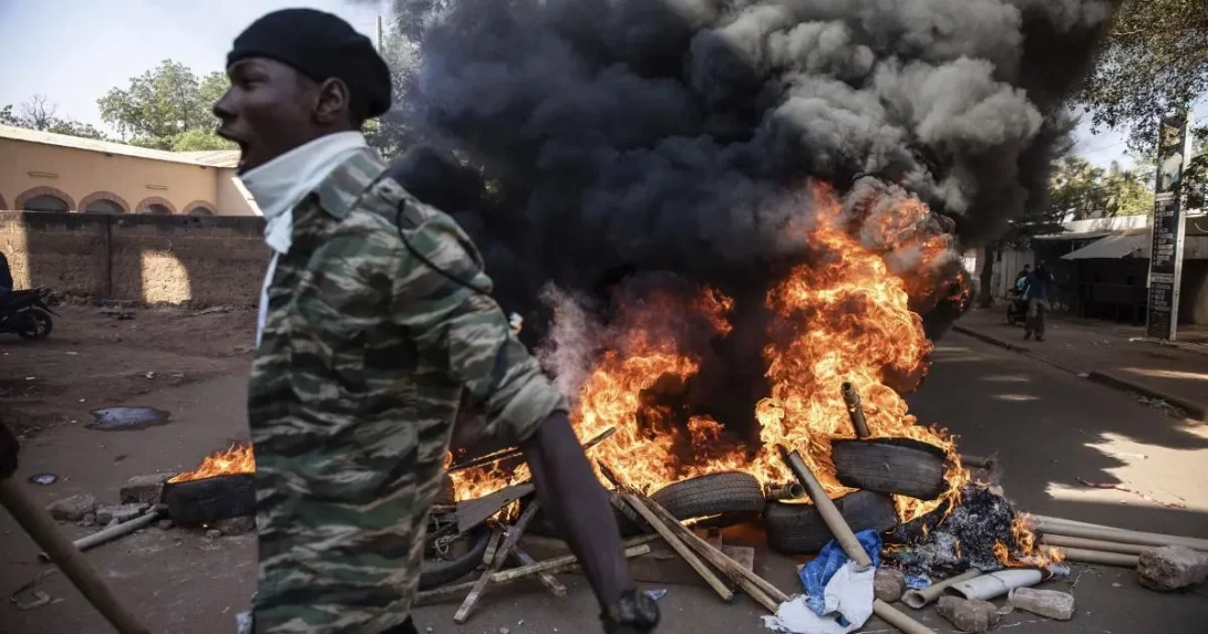 Egy al-Kaidához közeli terrorszervezet vállalta a felelősséget a hétfői burkina faso-i vérengzésért