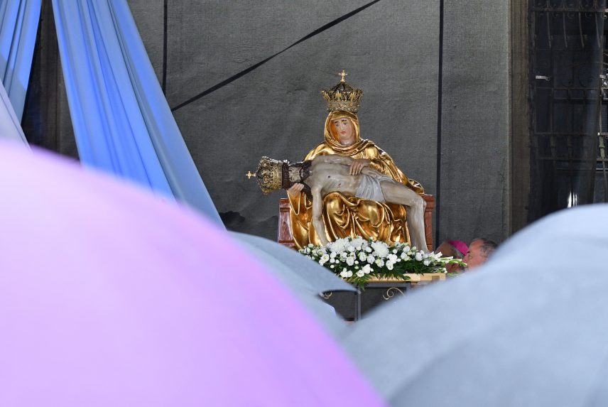 Pénteken van a Fájdalmas Szűzanya ünnepe