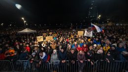 A lakosság több mint fele úgy véli, hogy veszélyben van a demokrácia Szlovákiában