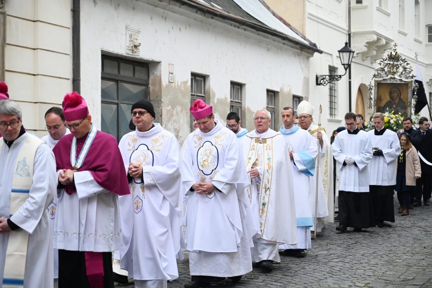 Szlovákiában nő az egyházak és az állam szétválasztásának támogatóinak száma