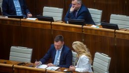 Befejeződött a parlament pénteki ülése