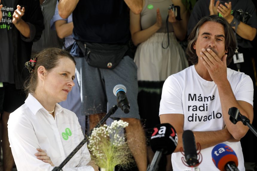 Az ellenzék rendkívüli ülést kezdeményez Šimkovičová levártására